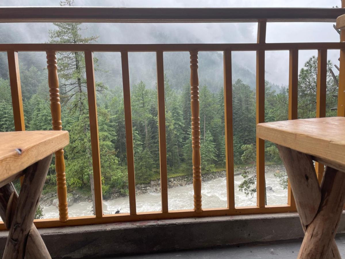 Highland Spirit Hotel Kasol Exterior foto